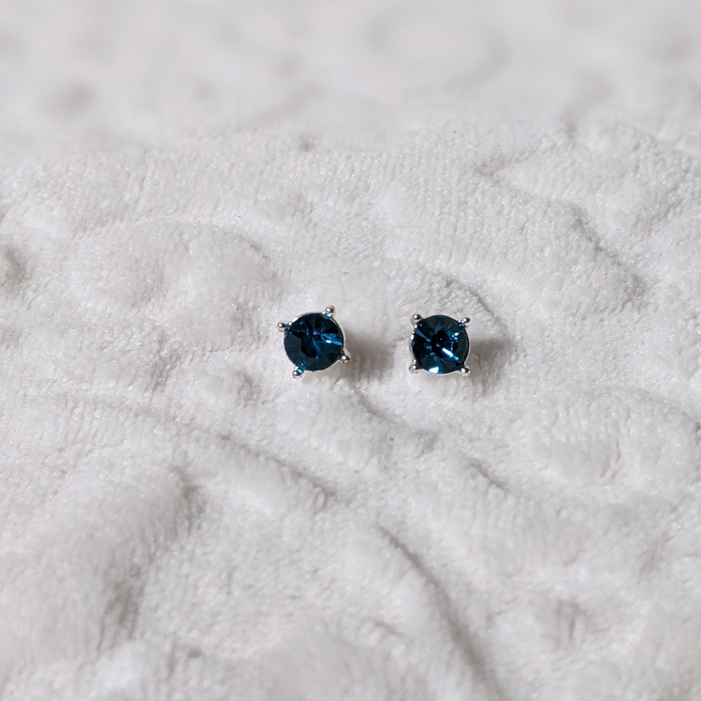 Shaky Birthstone Necklace and Earring Set December - Picture 3 of 3